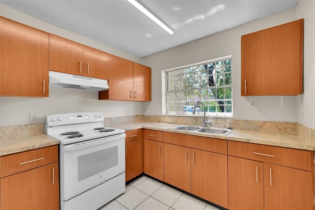 Building Photo - 20422 NW 29th Pl Rental