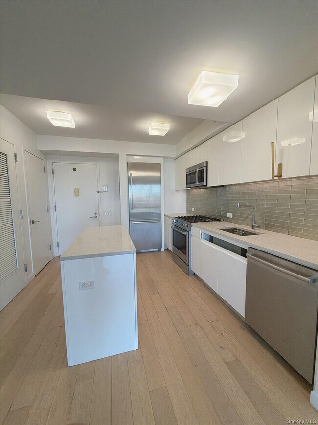 Photo - 138-35 39th Ave Unit 13E