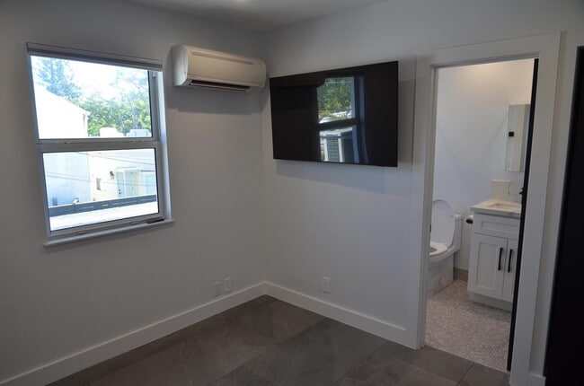 Photo - 3808 S Olive Ave Unit 3808