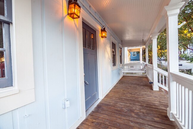 Building Photo - Charming 3BR/2BA in Reynoldstown Near the BeltLine