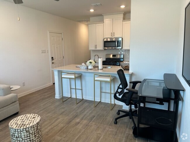 Building Photo - Move in Ready 1 bedroom 1 bath Unit B Rental