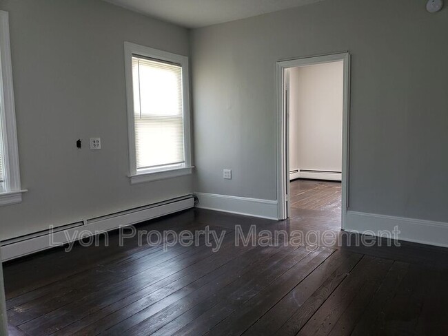 Photo - 107-109 Burgess Ave Unit 2