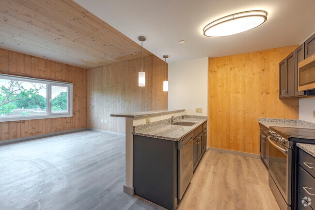 340 Dixwell Ave - 2 BD 1 BA - 340+ Dixwell