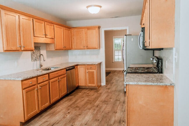 Photo - ***Coming Soon!!!!***Beautiful town home in Clayton