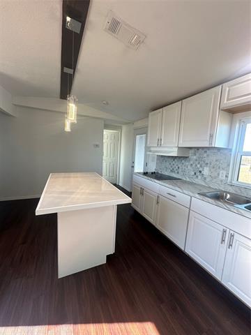 Photo - 211 Alton Ln