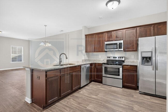 Photo - 107 Top Forest Drive