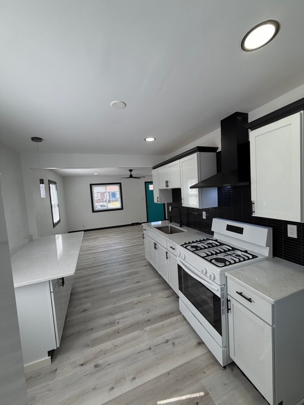 Photo - 3631 Johnson St