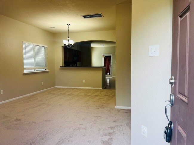Building Photo - 1721 Claremont Garden Cir Rental