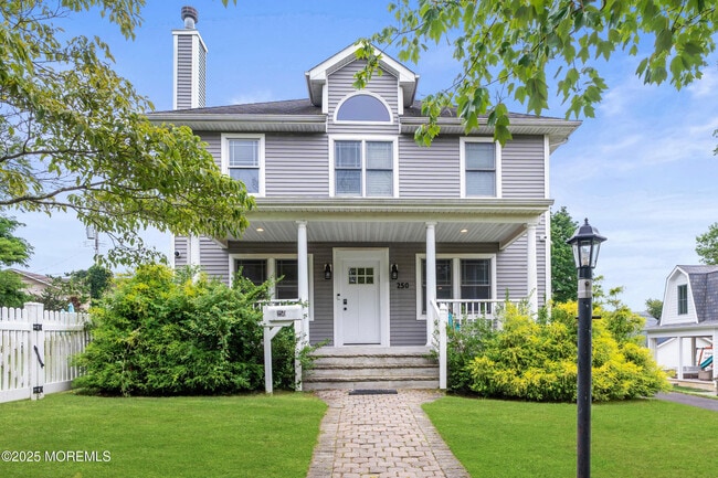 Photo - 250 Alpern Ave