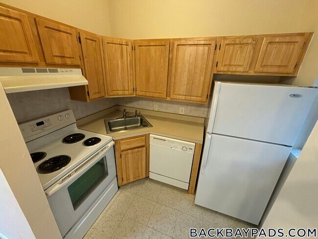 Photo - 277 Marlborough St Apartment Unit CH