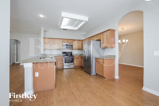 Photo - 1660 The Oaks Blvd