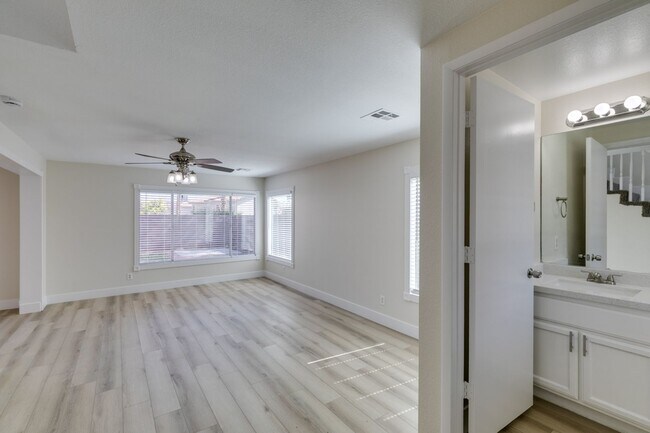 Photo - WHITNEY RANCH FRESHLY UPDATED 4 BEDROOM HOME WITH LARGE BACKYARD