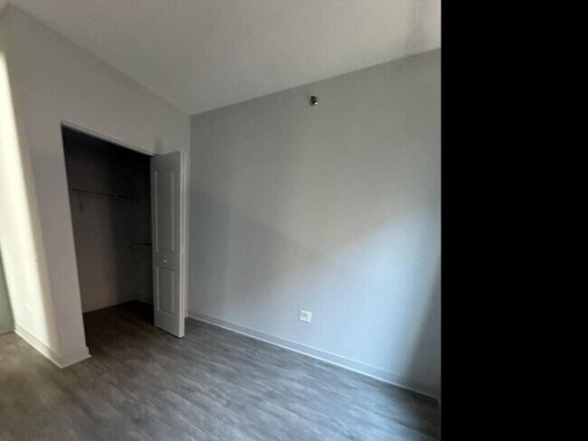 Photo - 2 bedroom in Chicago IL 60613 Unit 510