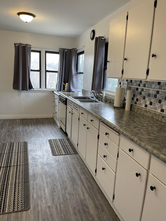 Photo - 226 N 9th St