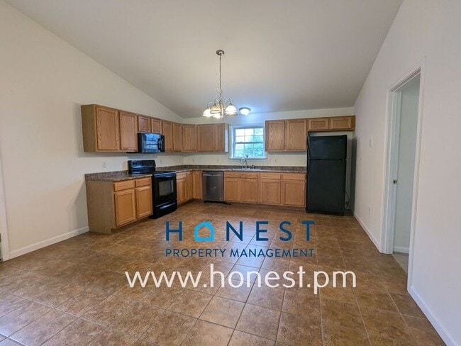 5 Crooker St Unit 2