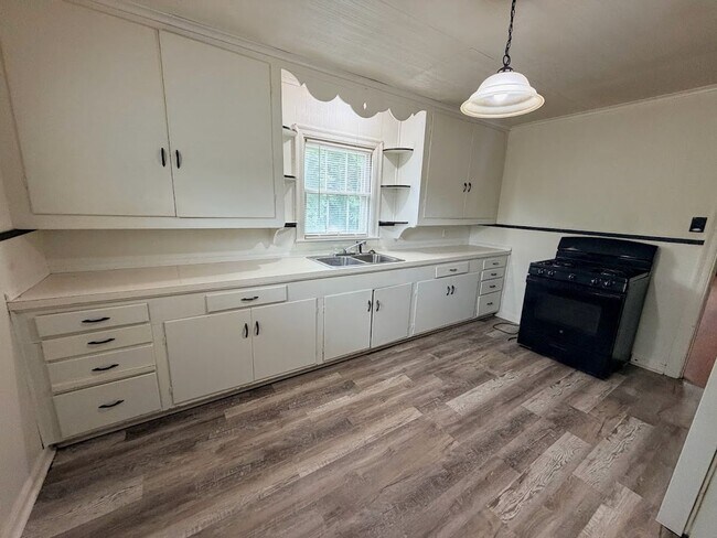 1315 1/2 8th Street
