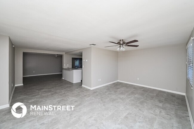 Photo - 4010 Stratfield Dr