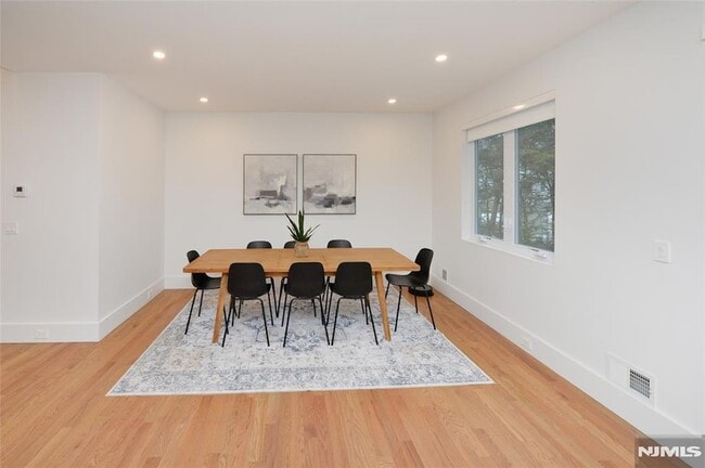 Photo - 65 Franklin St Unit B