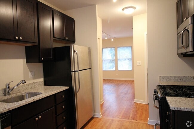 Building Photo - 6975 N Greenview Ave Unit 2S Rental