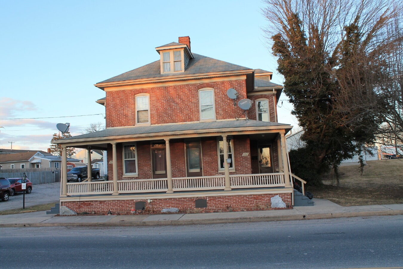 Photo - Amazing Duplex in New Oxford!