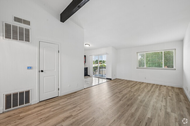 3BR, 2BA - 1,200SF - Living Room