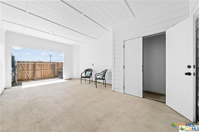 Photo - 746 Meiomi Dr