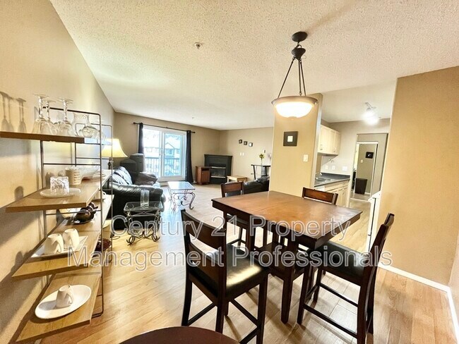Photo - 200 Richard St Unit 437