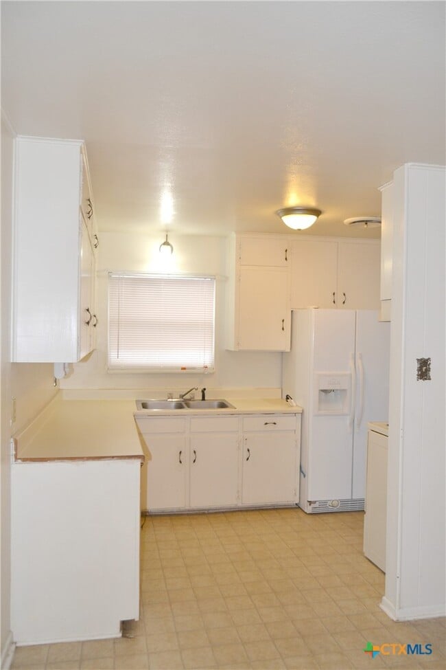 Photo - 1323 Gardenia Ave