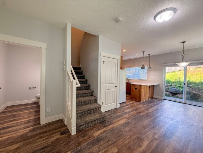 Photo - BIGFIR1069-1071 Unit 1069
