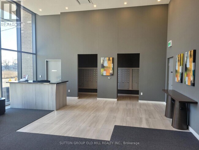 Photo - 859 The Queensway Unité 806