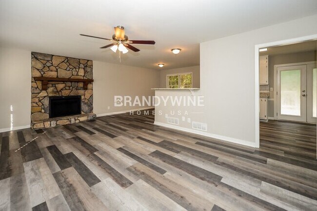 Photo - 95 Stone Wood Ln