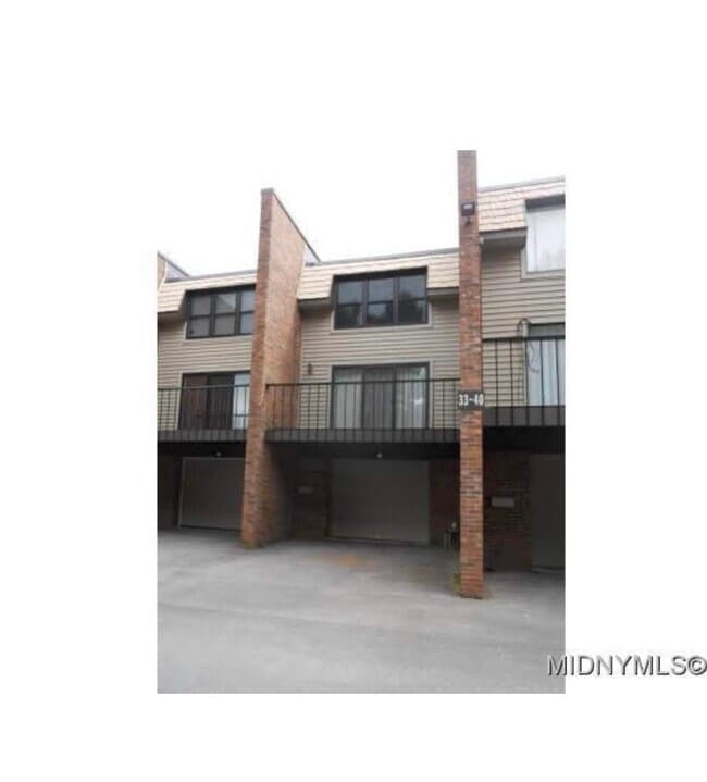 Building Photo - 36 Chestnut Hls Unit 36 Rental