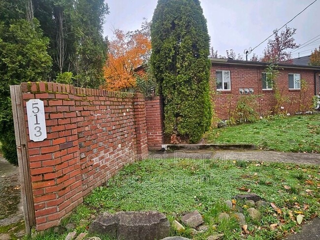 Building Photo - 513 SE 157th Ave