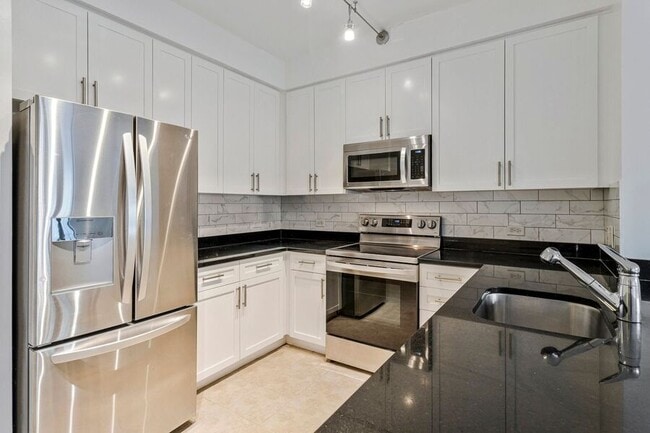 Photo - 437 New York Ave NW