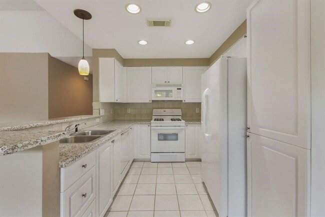 Photo - 80 Scarlet Woods Ct