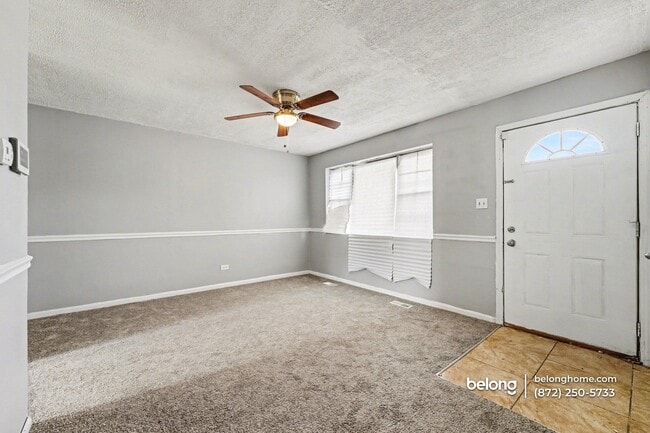 Photo - 631 Andover St