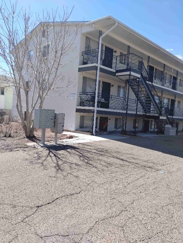 Building Photo - 1643 Moore Ave