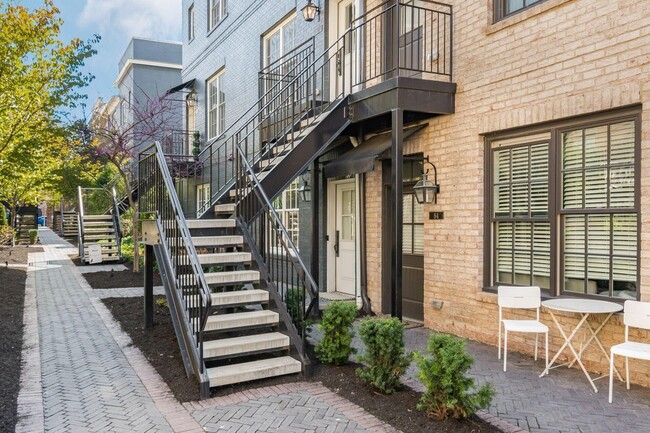 Photo - 90 Normandy Ave Unidad TH66