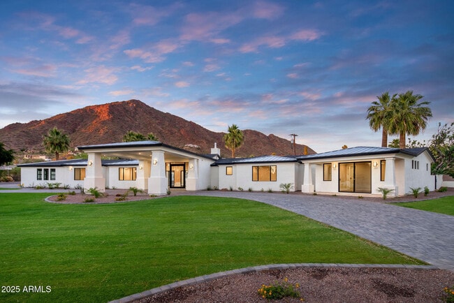 Building Photo - 4601 N Royal View Dr Rental