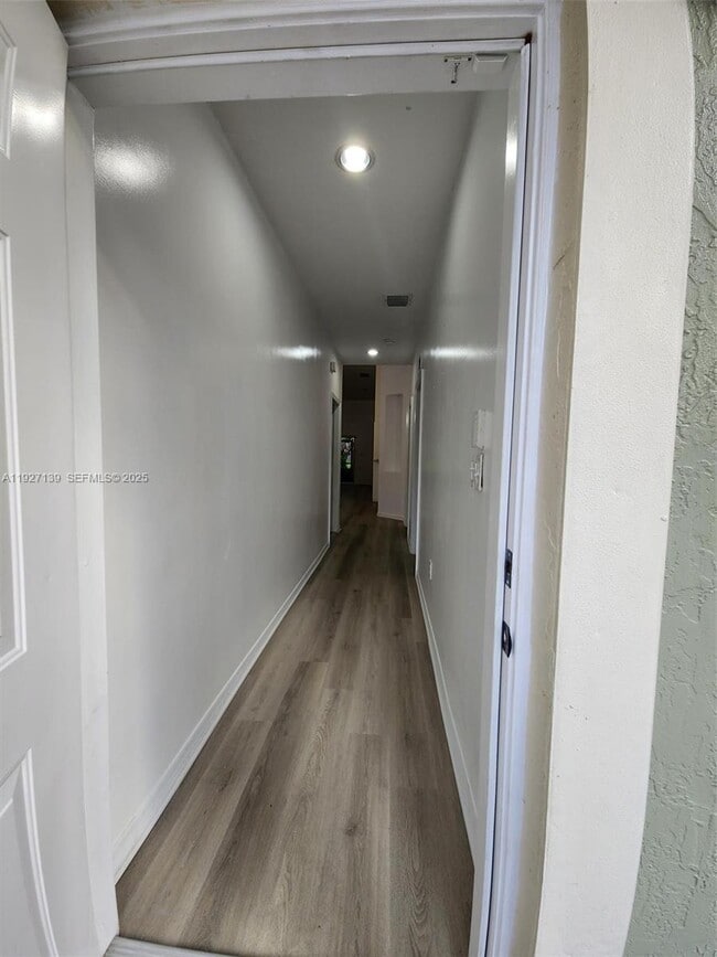 Photo - 1213 NE 32nd Ave