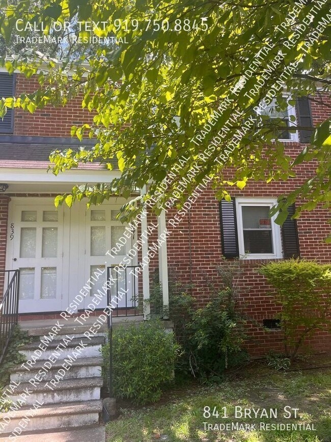 Building Photo - 841 Bryan St Rental