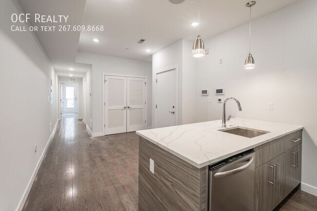 Photo - 627 W Oxford St Unit 2