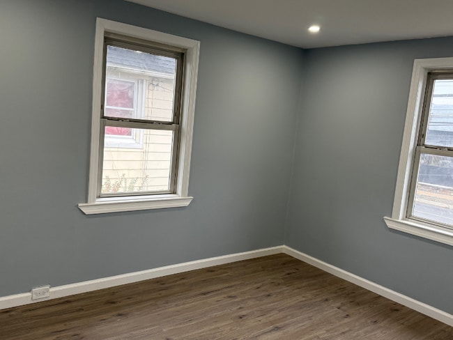 Photo - 620 Somerset St