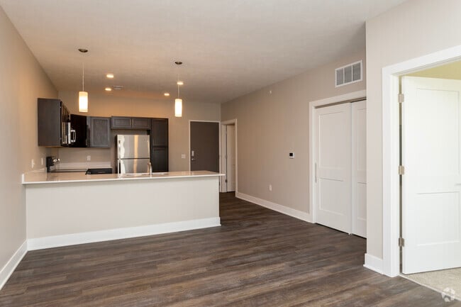 1BR, 1BA - 690SF