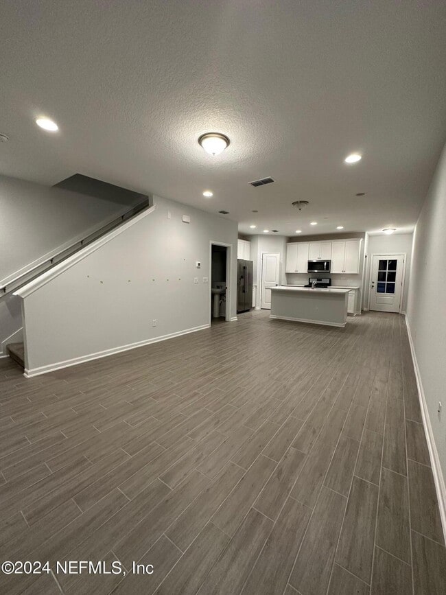 Photo - 192 Brandon Lks Dr