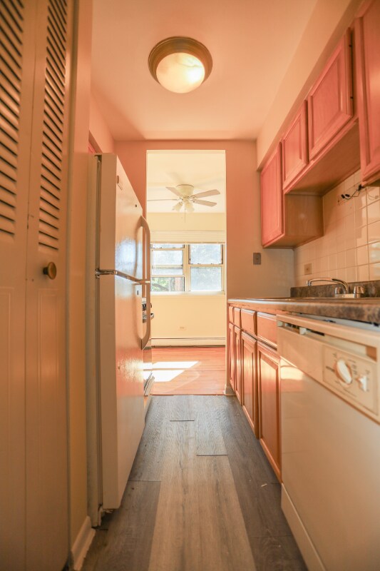 Photo - 541 W Briar Pl Unit 4