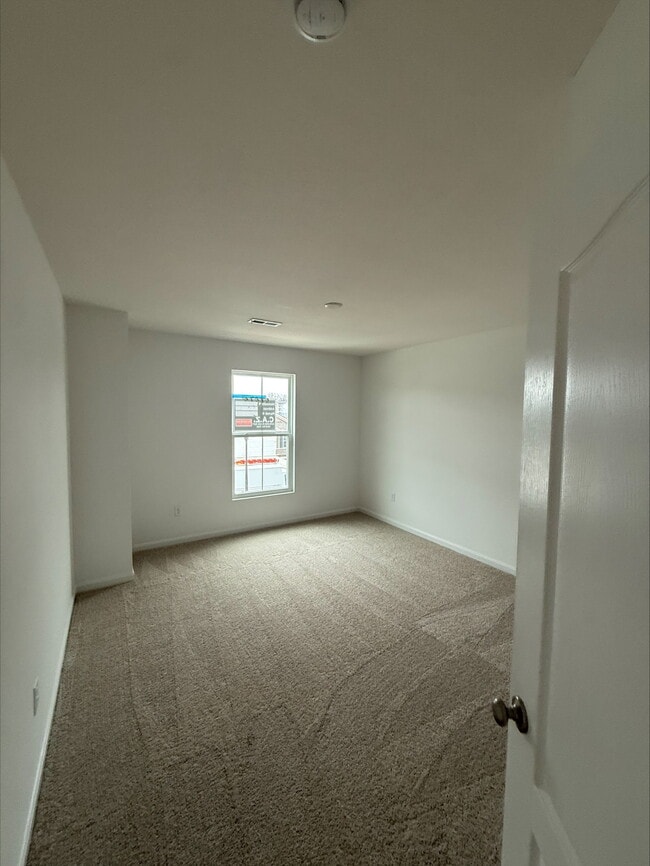 Photo - 3345 Sunbeam Pl