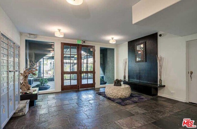 Photo - 1351 N Orange Dr Unit 117