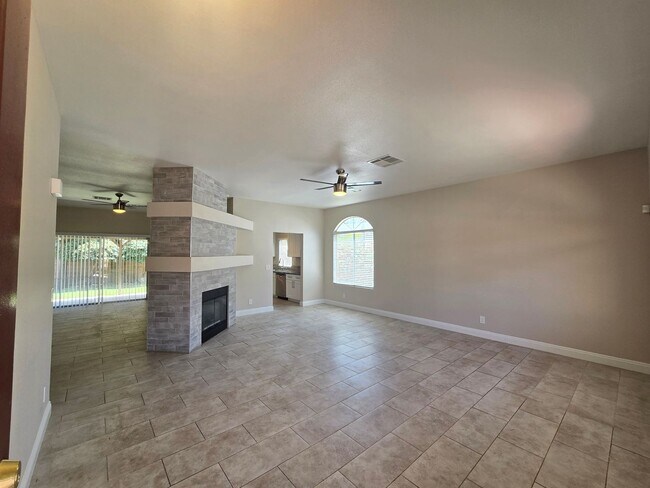 Photo - A Fabulous 4 Bedroom Single Story Home at the Lakes