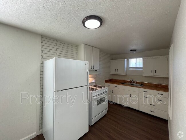 Building Photo - 1514 Montana Ave Rental